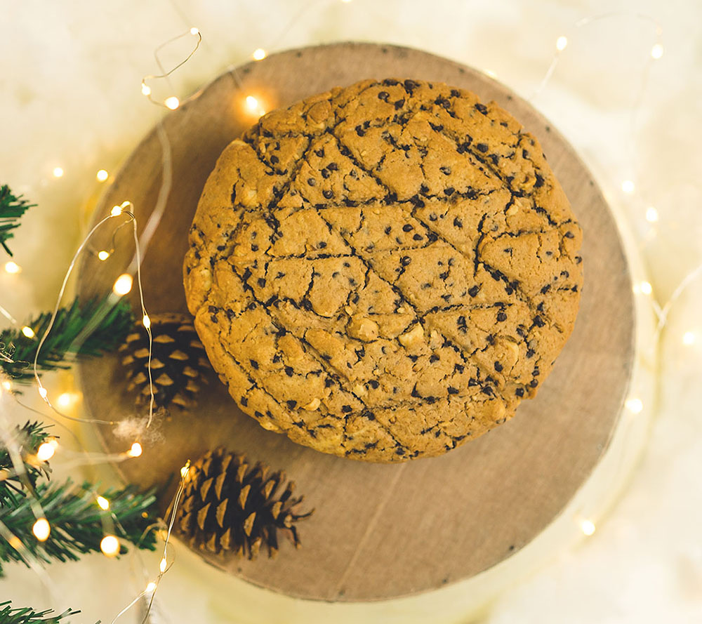Panettone basso con cioccolato e nocciole 1 Kg.